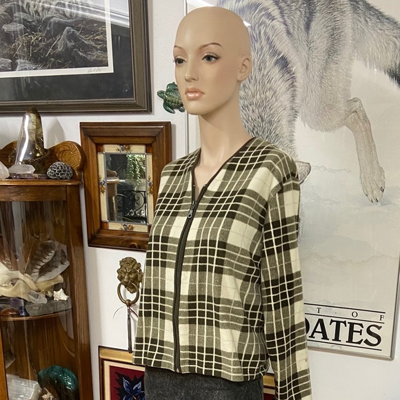 🐦⬛4/$20🐦⬛ Grandma's Sweater Plaid Fleece - Picture 10 of 10